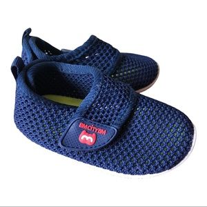 Mesh water shoes toddler size 5